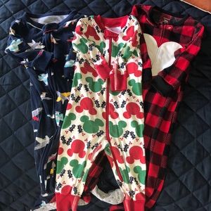 Bundle onesies 12 months Hanna Anderson, Carters